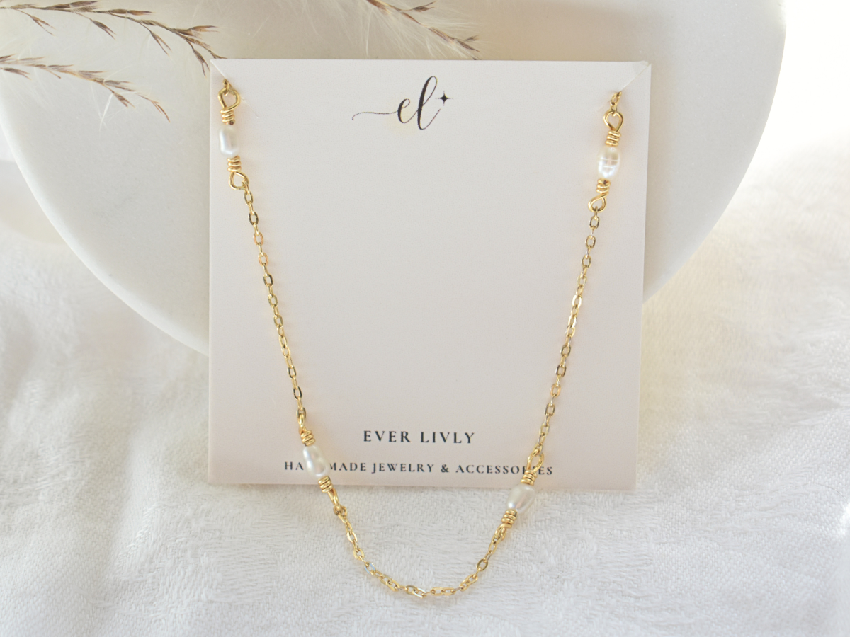 Pearl Linked Necklace